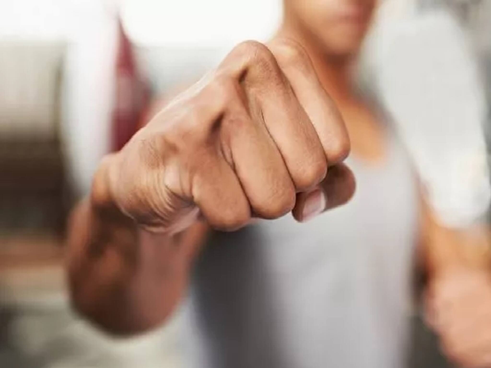 হাত মুঠো করার ধরনেই লুকিয়ে আছে আপনার আসল চরিত্র! আঙুলের ভাঁজ দেখে জানুন, আপনি কেমন মানুষ