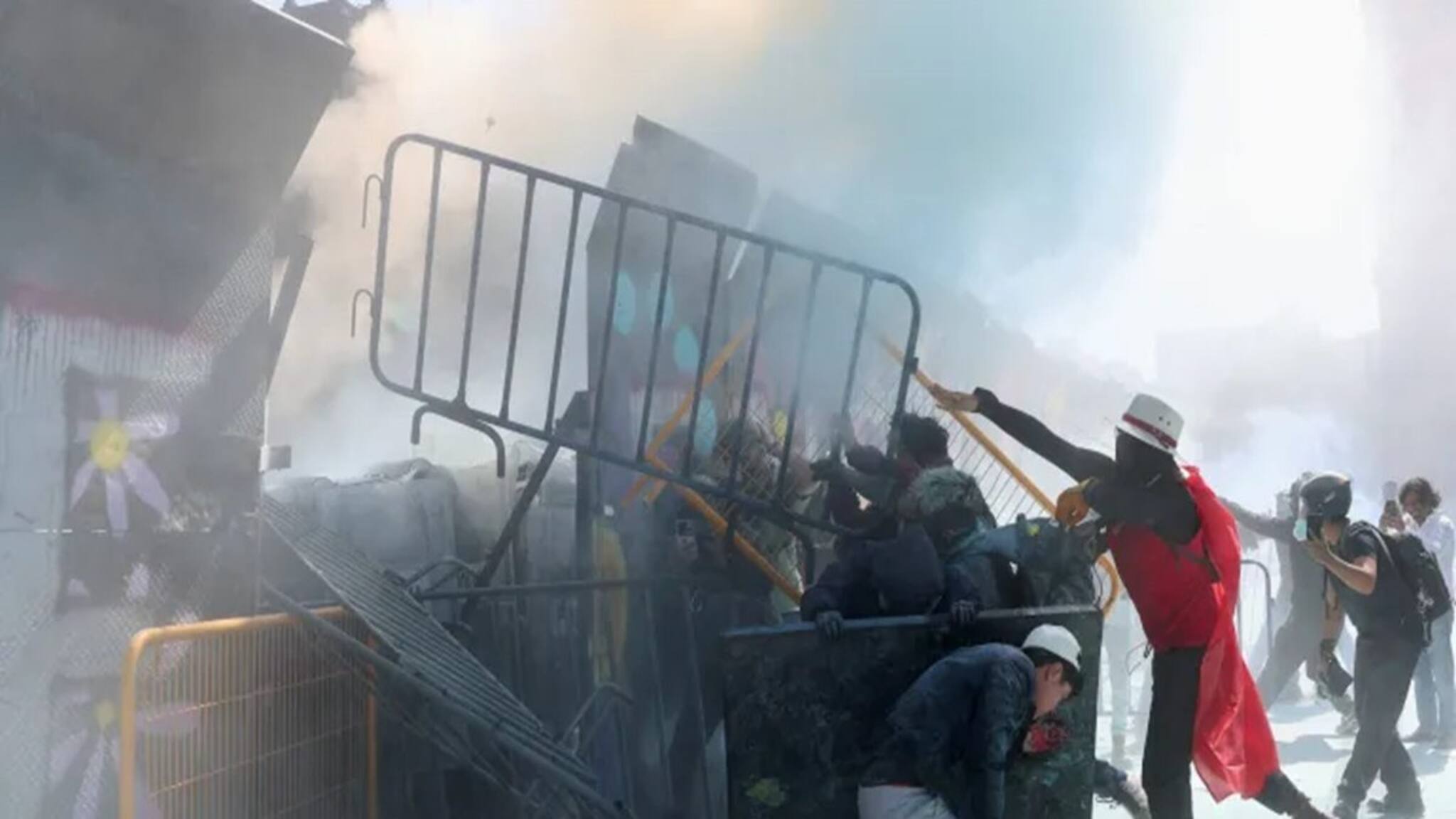 Gen Z Protest: মেয়রকে প্রকাশ্যে হত্যা, আরও একটা জেন জেড আন্দোলন! উত্তর আমেরিকার দেশে জটিল হচ্ছে পরিস্থিতি