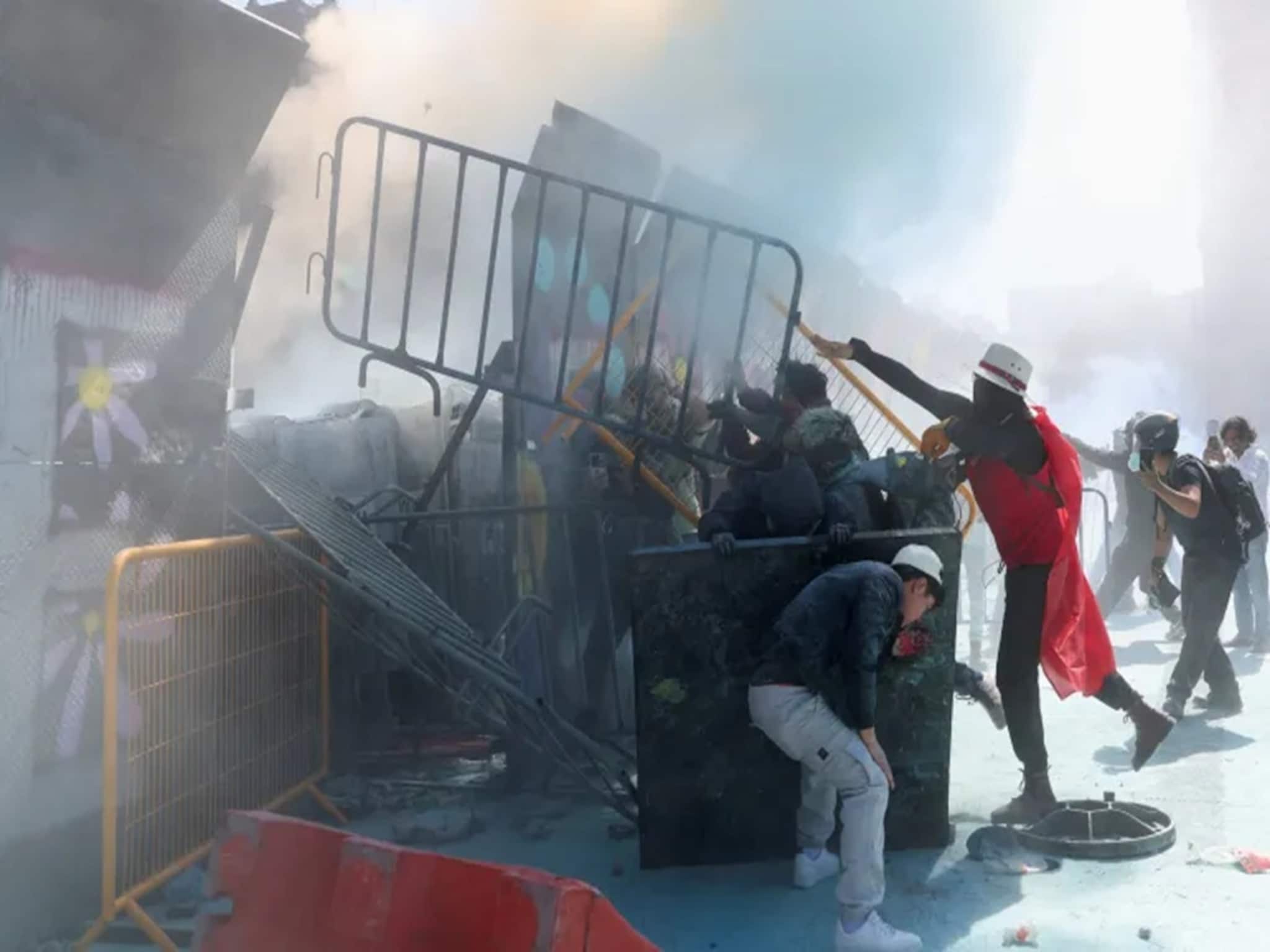 Gen Z Protest: মেয়রকে প্রকাশ্যে হত্যা, আরও একটা জেন জেড আন্দোলন! উত্তর আমেরিকার দেশে জটিল হচ্ছে পরিস্থিতি