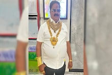 আদতে তিনি ফল ব্যবসায়ী, সারা গায়ে সাড়ে তিন কেজির সোনা পরে ঘোরেন চিতোরগড়ের 'গোল্ডম্যান'! হঠাৎ হুমকি ফোনে পাঁচ কোটি টাকার দাবি গ্যাংস্টারের