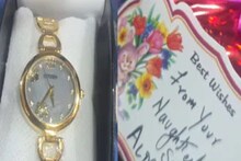 'তোমার দুষ্টু ছেলে...' পকেটমানি জমিয়ে মাকে জন্মদিনে ১০ বছরের ছেলে এমনই এক উপহার দিল, চমক!