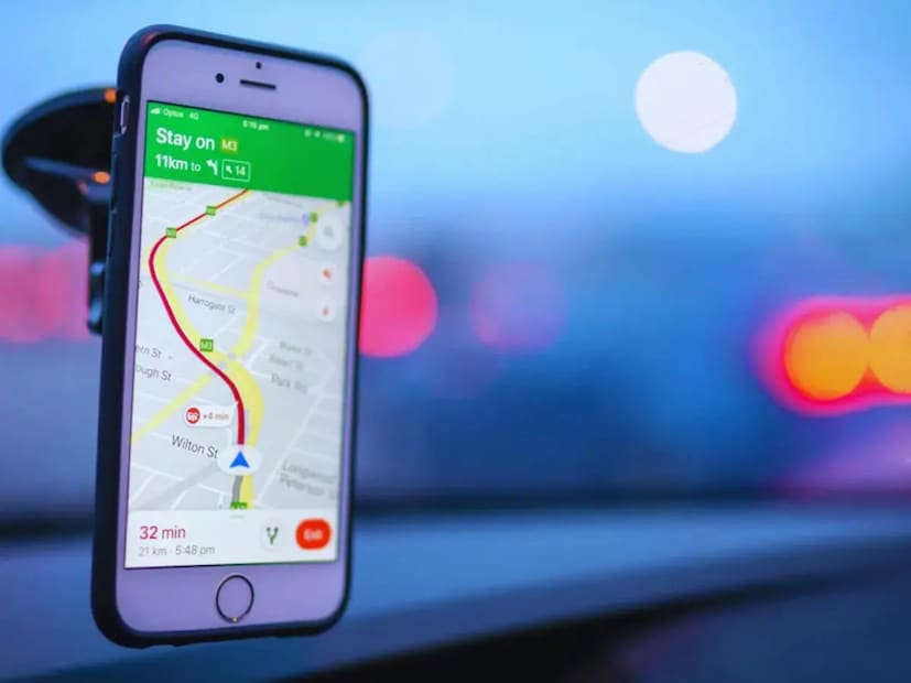 Offline Maps আপডেট:
- Offline Maps কয়েক সপ্তাহ পিছু আপডেট হয়।
- তাই কেউ যদি কোনও এলাকার মানচিত্র ডাউনলোড করেন, তাহলে Update Offline Map-এ ক্লিক করে এটি আপডেটেড রাখতে হবে।
- এটি রাস্তা, নতুন রুট এবং ব্যবসায়িক অবস্থানগুলিও আপডেটেড রাখবে।