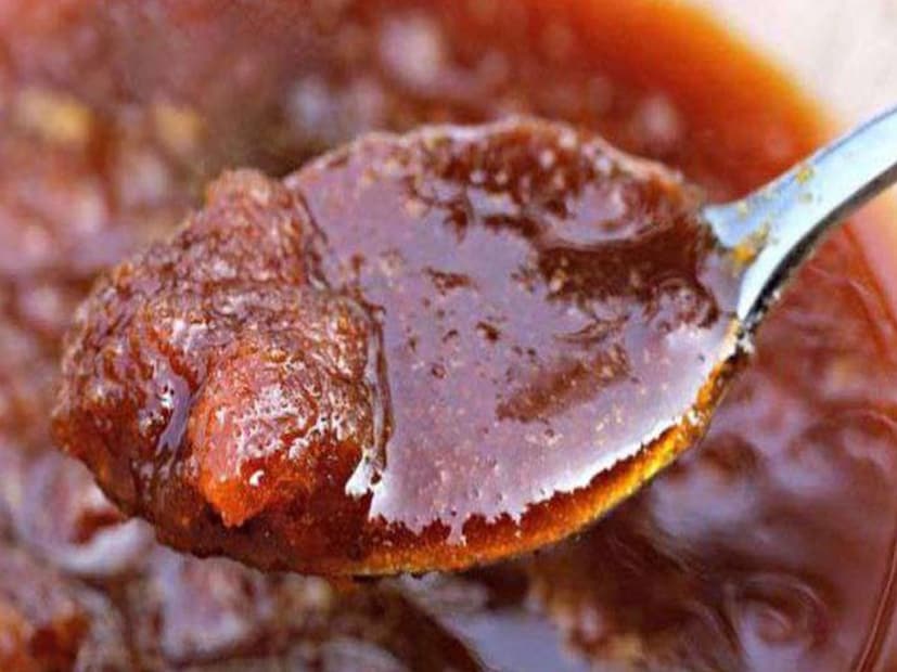 শীতকাল মানেই পিঠে-পায়েস-পাটিসাপটার মরশুম! আর এই মরশুমে সবার চেয়ে প্রিয় হয়ে ওঠে খেজুরের গুড়! কারণ খাঁটি খেজুরের গুড় দিয়েই তো তৈরি হবে বাঙালির প্রিয় ডেসার্ট! শীতকাল মানেই পিঠে-পায়েস-পাটিসাপটার মরশুম! আর এই মরশুমে সবার চেয়ে প্রিয় হয়ে ওঠে খেজুরের গুড়! কারণ খাঁটি খেজুরের গুড় দিয়েই তো তৈরি হবে বাঙালির প্রিয় ডেসার্ট!