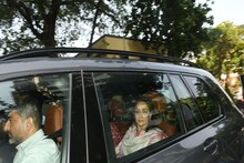 স্বামী প্রচন্ড অসুস্থ- ধর্মেন্দ্রর মৃত্যুর ভুয়ো খবর, চোখমুখ বসে, বিধ্বস্ত ড্রিমগার্ল