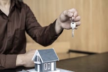 Home Loan Planning: বাড়ির জন্য সঞ্চয়? নগদ ফেলে না রেখে কীভাবে কাজে লাগাবেন দেখে নিন