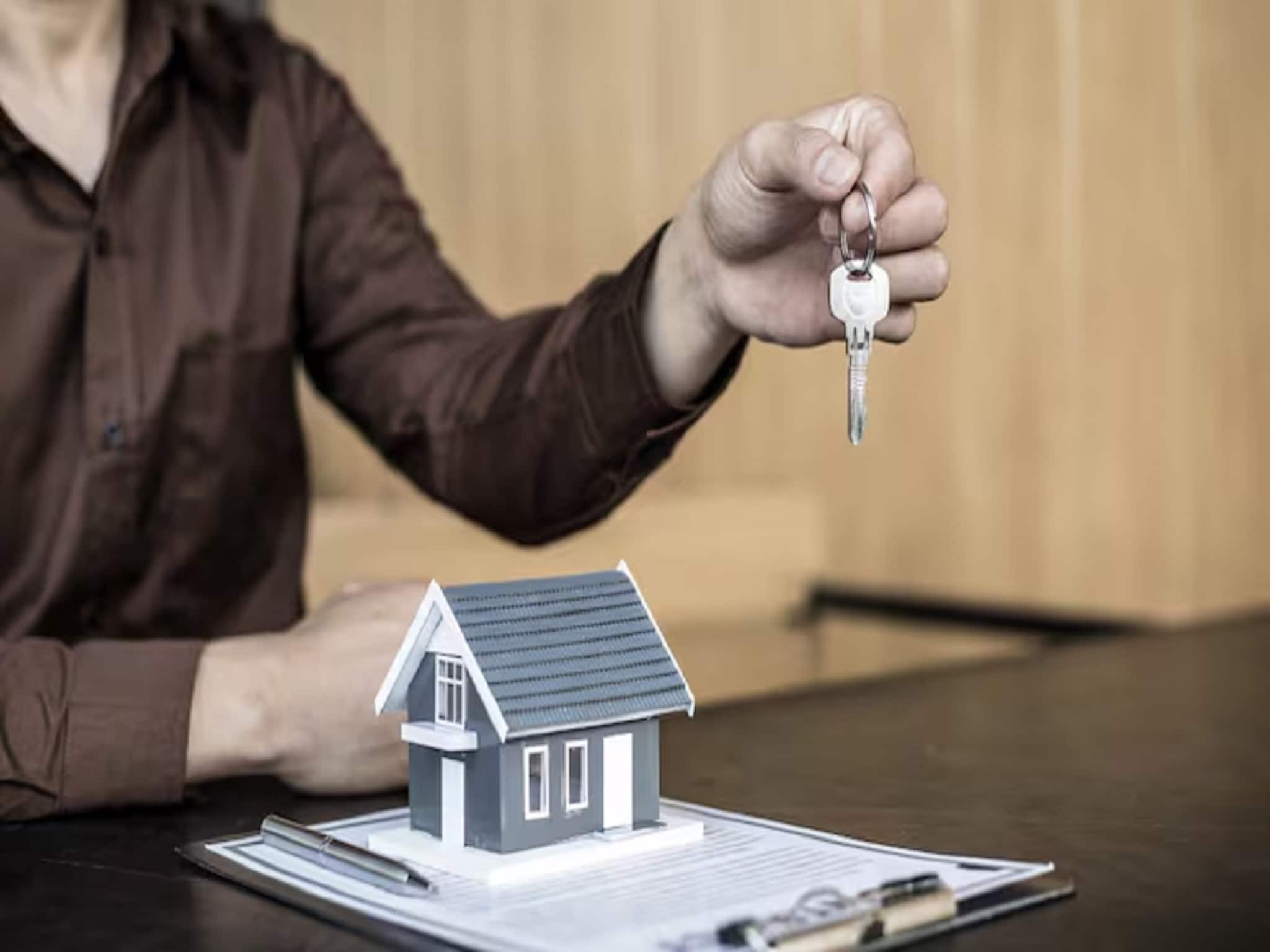 Home Loan Planning: বাড়ির জন্য সঞ্চয়? নগদ ফেলে না রেখে কীভাবে কাজে লাগাবেন দেখে নিন