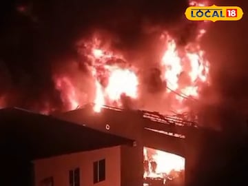 কারখানায়