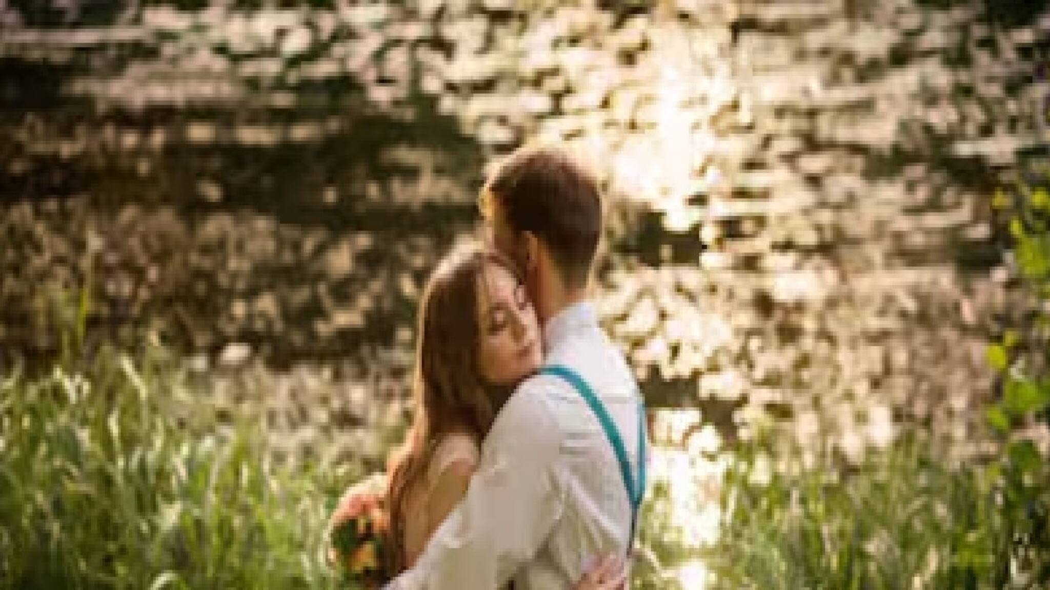 মেয়েদের ৫ মিনিট জড়িয়ে ধরলেই মিলবে ৬০০ টাকা! চিনে ‘ম্যান মাম’ ট্রেন্ডে মাতছে যুবসমাজ, জেনে নিন আপনিও  