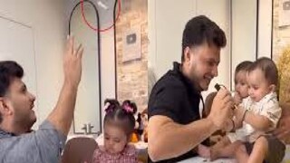 ভ্যাকসিন দেওয়ার পরে শিশুদের মন ভোলানো সেই চিকিৎসক? ‘চুমু খাওয়া ও স্পর্শের’ কৌশল নিয়ে এবার তুমুল বিতর্ক ভ্যাকসিন দেওয়ার পরে শিশুদের মন ভোলানো সেই চিকিৎসক? ‘চুমু খাওয়া ও স্পর্শের’ কৌশল নিয়ে এবার তুমুল বিতর্ক