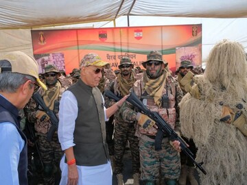 শত্রুদের হঠাৎ আক্রমণ করবে 'ভৈরব কমান্ডো'! আধুনিক অস্ত্র-ড্রোনে সজ্জিত সেনার নতুন বাহিনী