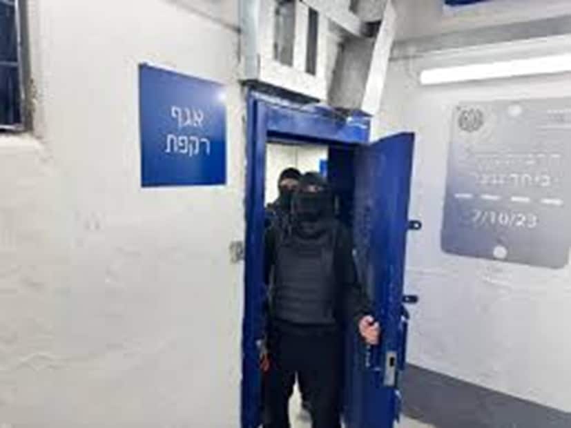 কিন্তু ২০২৩ সালের ৭ অক্টোবর হামাসের হামলার পর ইজরায়েলের চরম ডানপন্থী নিরাপত্তামন্ত্রী ইতামার বেন-গভির এটি পুনরায় চালুর নির্দেশ দেন।