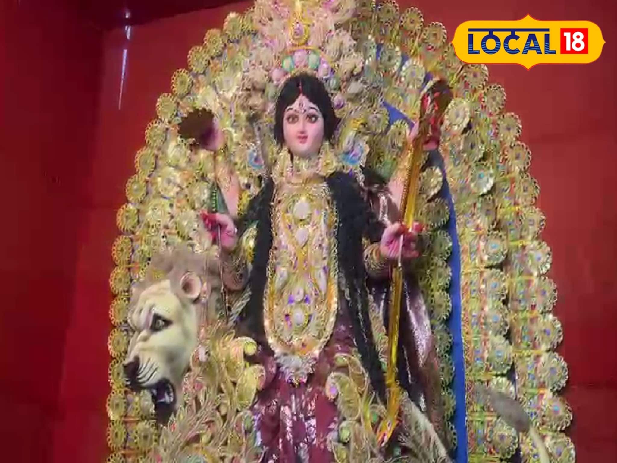 নিরাপত্তারক্ষী চলে যেতেই জগদ্ধাত্রী প্রতিমার সোনার গয়না নিয়ে চম্পট চোরেদের