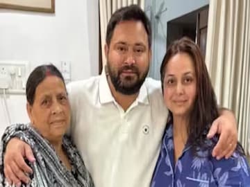 রোহিনী আচার্য তেজস্বী যাদব ও ঘনিষ্ঠদের বিরুদ্ধে বিস্ফোরক অভিযোগ রোহিনী আচার্য তেজস্বী যাদব ও ঘনিষ্ঠদের বিরুদ্ধে বিস্ফোরক অভিযোগ