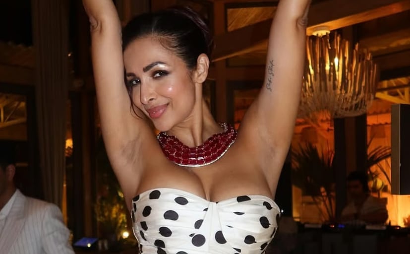 তবে, বেশ কয়েকজন সোশ্যাল মিডিয়া ইউজার প্রকাশ করেছেন যে ভাইরাল ভিডিওতে মালাইকার সঙ্গে যে লোকটিকে দেখা যাচ্ছে তিনি তাঁর নতুন প্রেমিক নয়, বরং তাঁর ম্যানেজার। 