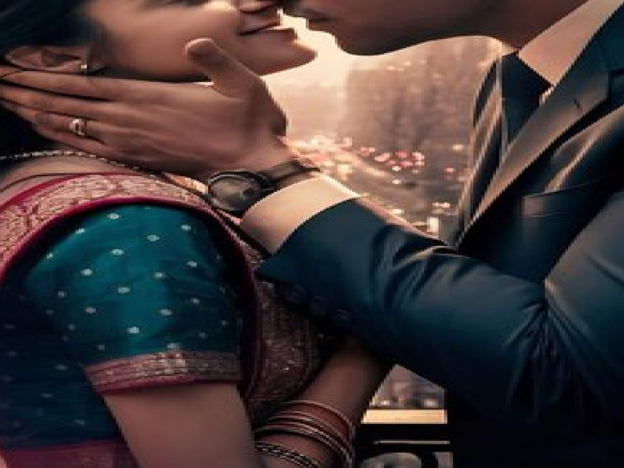 Bizzare News: প্রেমিকা পুকুরে যাচ্ছিল, পিছু নিয়ে বিবাহিত প্রেমিক জোর করে খেল চুমু, মেয়েটি জিভ কামড়ে ছিঁড়ে দিল