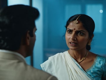 বউ স্বামীকে ছেড়ে বাপের বাড়ি চলে এসেছিল, এবার তাই শ্বশুরবাড়ির সামনে ধরনা বরের বউ স্বামীকে ছেড়ে বাপের বাড়ি চলে এসেছিল, এবার তাই শ্বশুরবাড়ির সামনে ধরনা বরের