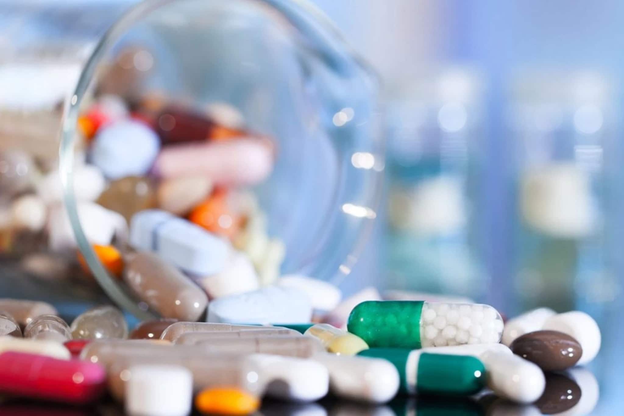 অ্যান্টিবায়োটিক খাওয়ার আগে সাবধান! কী জানাল ICMR? অ্যান্টিবায়োটিক খাওয়ার আগে সাবধান! কী জানাল ICMR?