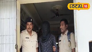 পুলিশের হাতে গ্রেফতার পুলিশের হাতে গ্রেফতার