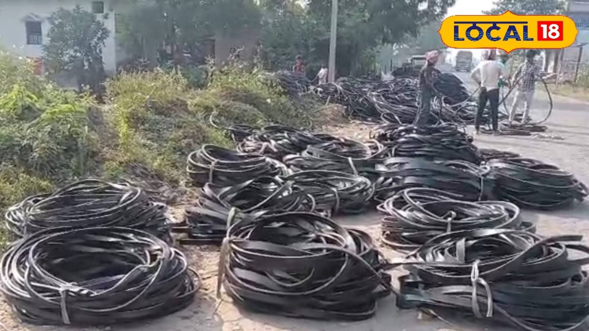 ধানের মড়াইয়েও আধুনিকতার ছোঁয়া!  রাবারের ফিতে ব্যবহার বর্ধমানের চাষিদের