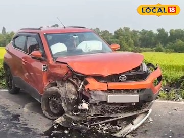 দুর্ঘটনায় দুমড়ে মুচড়ে যায় গাড়ি দুর্ঘটনায় দুমড়ে মুচড়ে যায় গাড়ি