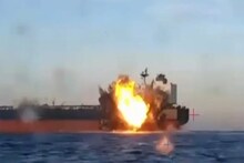 ভয়াবহ হামলা চালাল ইউক্রেন, নিশানায় রাশিয়ার গুরুত্বপূর্ণ 'ছায়া নৌবহর'! পাল্টা বদলার অপেক্ষা