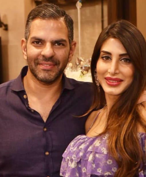 আবেদনটি ২০ নভেম্বর শুনানির জন্য নির্ধারিত হয়েছে এবং আরও বিশদ বিবরণের জন্য অপেক্ষা করা হচ্ছে।