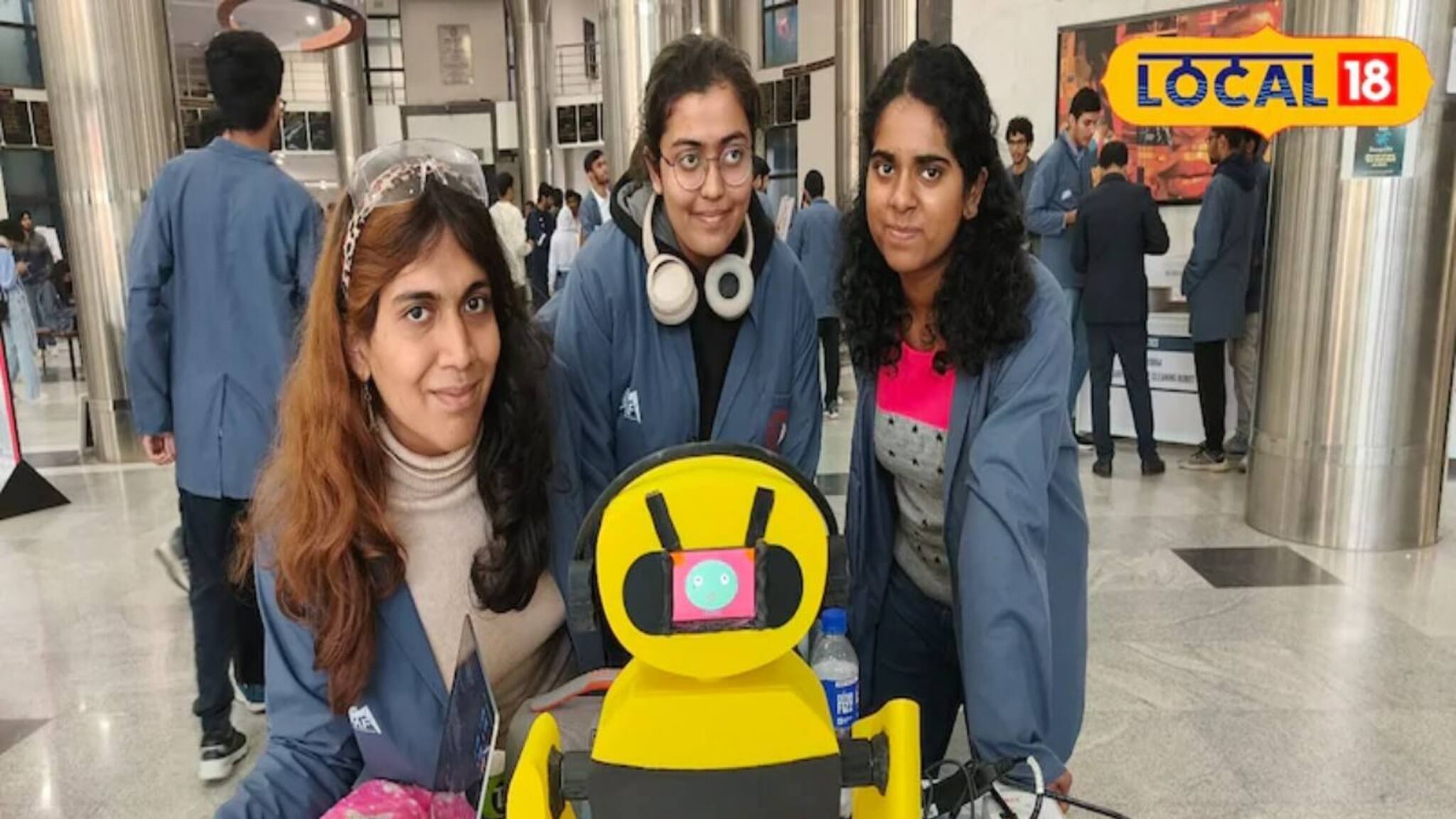 IIT-র ছাত্রের বিরাট চমক...! কথা বলা 'রোবট' থেকে মোবাইল দিয়ে জ্বালানো 'বাল্ব'! ঢিঢি ফেলে দিল আইআইটি পড়ুয়াদের ১০০-র উপর মডেল!