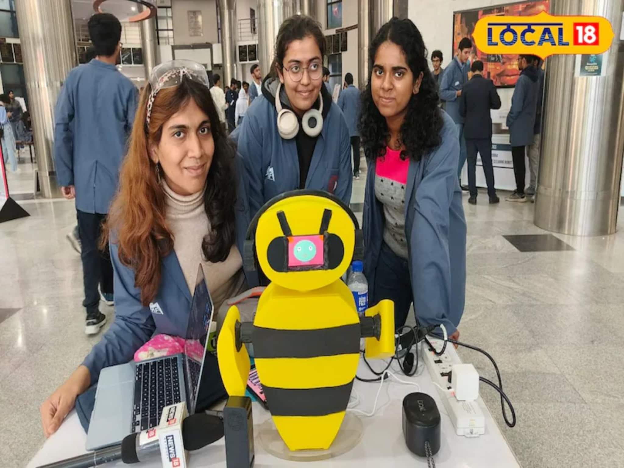 IIT-র ছাত্রের বিরাট চমক...! কথা বলা 'রোবট' থেকে মোবাইল দিয়ে জ্বালানো 'বাল্ব'! ঢিঢি ফেলে দিল আইআইটি পড়ুয়াদের ১০০-র উপর মডেল!