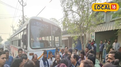 নতুন বাসের উদ্বোধন নতুন বাসের উদ্বোধন