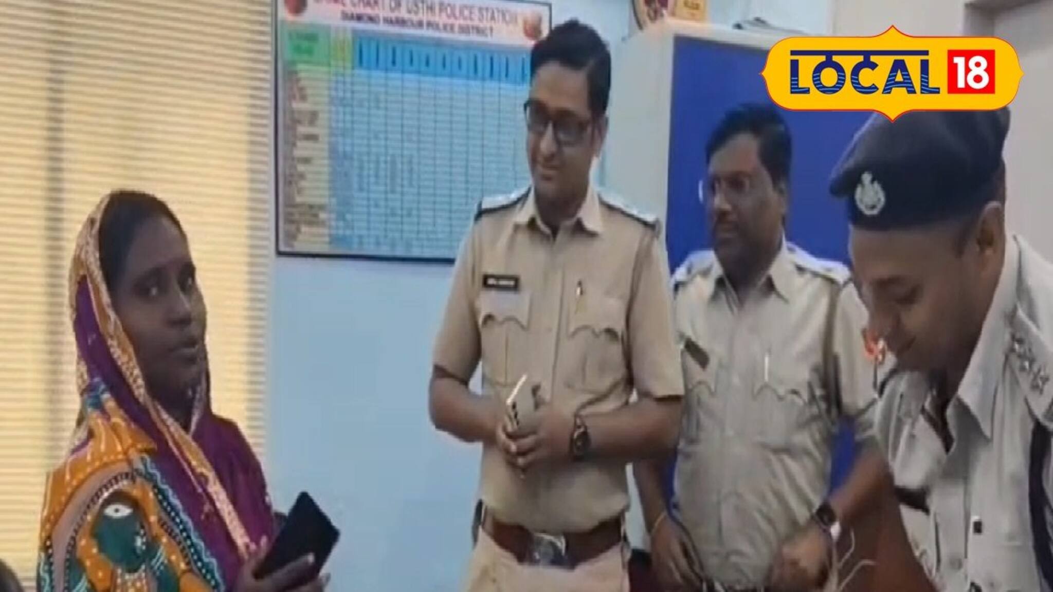 আশা ছেড়ে দিয়েও চমক! হারানো ৫০টি ফোন উদ্ধার করে মালিকদের হাতে তুলে দিল পুলিশ