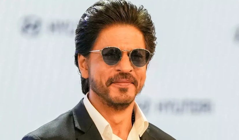 শাহরুখ খানের ৬০তম জন্মদিন বিশ্বব্যাপী তাঁর ভক্তদের জন্য আরও বিশেষ হতে চলেছে। বলিউড হাঙ্গামার একটি প্রতিবেদন অনুসারে, শাহরুখ খানের পরবর্তী ছবি 