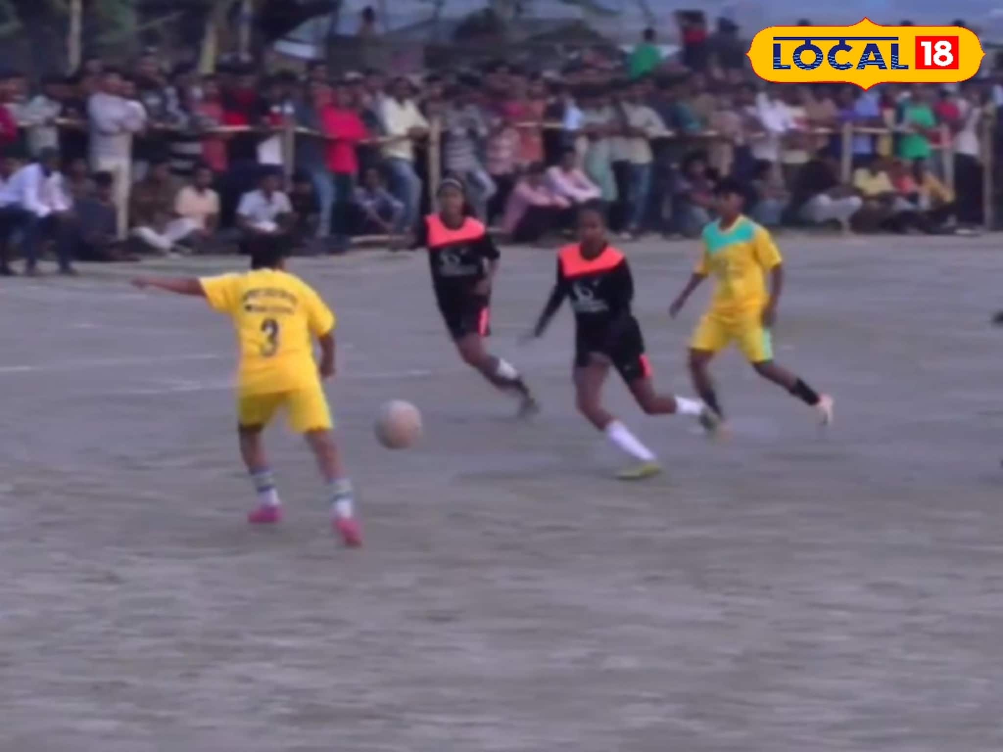 রান্নাঘরের গণ্ডি পেরিয়ে ফুটবল পায়ে মাঠ কাঁপাচ্ছে মেয়েরা, সুন্দরবনের মাটিতে ইতিহাস