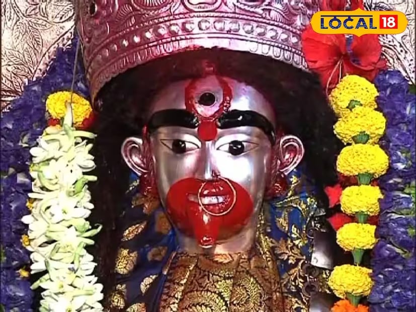 তিনি আরও জানান লালকেল্লায় বিস্ফোরণের ঘটনার দেশ জুড়ে হাই অ্যালার্ট জারি করা হয়েছে। এই ঘটনার পরেই মন্দির কমিটির তরফ থেকে তারাপীঠ থানায় গিয়ে আবেদন করা হয় যাতে নিরাপত্তা ব্যবস্থা আরও কঠোর করা হয় তারাপীঠ মন্দির চত্বরে। 