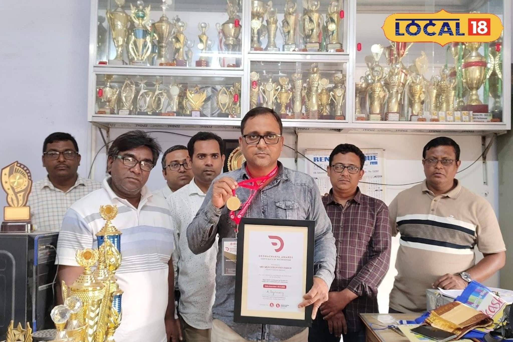 সেরা শিক্ষকের স্বীকৃতি, মালদহের শিক্ষক পেলেন দ্রোণাচার্য সম্মান! গর্বে বুকে ভরছে সবার