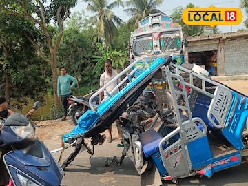 দুর্ঘটনাগ্রস্ত টোটো দুর্ঘটনাগ্রস্ত টোটো