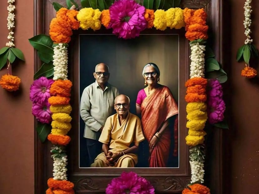 বাস্তুশাস্ত্রে গৃহস্থালির প্রতিটি জিনিসপত্র রাখার দিক থেকে শুরু করে শক্তির প্রবাহ পর্যন্ত সব কিছুর বিস্তারিত বর্ণনা দেওয়া আছে। বিশ্বাস করা হয় যে, ঘরে সঠিক দিকে জিনিসপত্র রাখলে সুখ, শান্তি এবং সমৃদ্ধি আসে। একইভাবে, পূর্বপুরুষের ছবি সঠিক দিক মেনে স্থাপন করাও অত্যন্ত গুরুত্বপূর্ণ বলে বিবেচিত হয়।