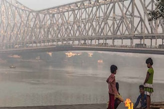 বাংলায় শুরু শীতের হাওয়ার নাচন, কলকাতায় ১৬ ডিগ্রির ঘরে নামল পারদ! ওয়েদার আপডেট