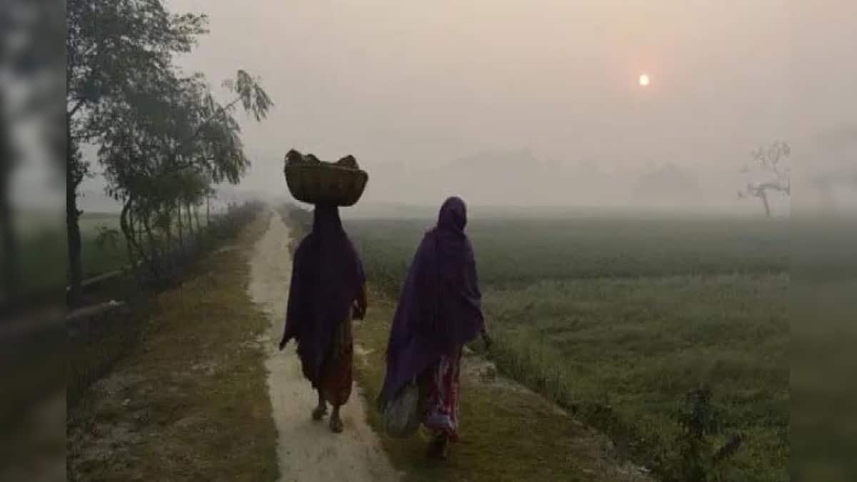 ‘ডেটোয়া’ পরিণত হয়েছে গভীর নিম্নচাপে, শক্তি হারিয়ে উপকূলের খুব কাছে! আগামী ২৪ ঘণ্টায় হালকা বৃষ্টির সম্ভাবনা ‘ডেটোয়া’ পরিণত হয়েছে গভীর নিম্নচাপে, শক্তি হারিয়ে উপকূলের খুব কাছে! আগামী ২৪ ঘণ্টায় হালকা বৃষ্টির সম্ভাবনা