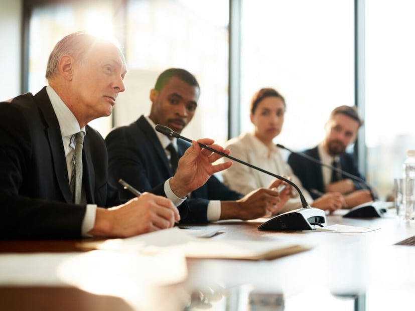 এই নিয়মের জেরে ফিক্সড-টার্ম এমপ্লয়িদের (স্থায়ী কর্মীদের) ক্ষেত্রে খুবই সুবিধা হবে৷ কারণ, এখন অনেকেই খুবই দ্রুত চাকরি পরিবর্তন করে৷ তাঁদের ক্ষেত্রে কোনও সংস্থায় ১ বছর স্থায়ী কর্মী হিসাবে কাজ সম্পূর্ণ করলেই তিনি সেই সংস্থা থেকে নির্দিষ্ট মাত্রায় গ্র্যাচুইটি পাওয়ার দাবিদার হবেন৷ 