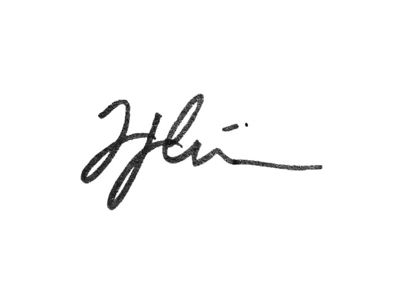 স্বাক্ষরের প্রথম অক্ষরটি একজন ব্যক্তির ব্যক্তিত্বকে প্রতিফলিত করে৷ নামের প্রথম অক্ষর কেটে ফেলা সংশ্লিষ্ট ব্যক্তির জীবনে নেতিবাচকতা বৃদ্ধি করে। বিশেষজ্ঞ জানাচ্ছেন, এমন অভ্যাসের অর্থ, আপনি আপনার অস্তিত্বকেই কেটে ফেলছেন। এই ধরনের ব্যক্তিদের যদি কোনও দুর্ঘটনা ঘটে, তাহলে তাঁদের কোমরের উপরে আঘাত হওয়ার , অর্থাৎ, শরীরের উপরের অংশটি আক্রান্ত হওয়ার সম্ভাবনা বেশি থাকে।