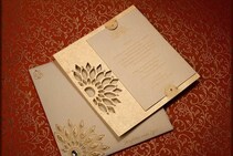 বিয়ের আমন্ত্রণপত্র ছাপার আগে সাবধান! শাস্ত্র বলে কোন ভুল একেবারেই চলবে না