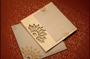 বিয়ের আমন্ত্রণপত্র ছাপার আগে সাবধান! শাস্ত্র বলে কোন ভুল একেবারেই চলবে না