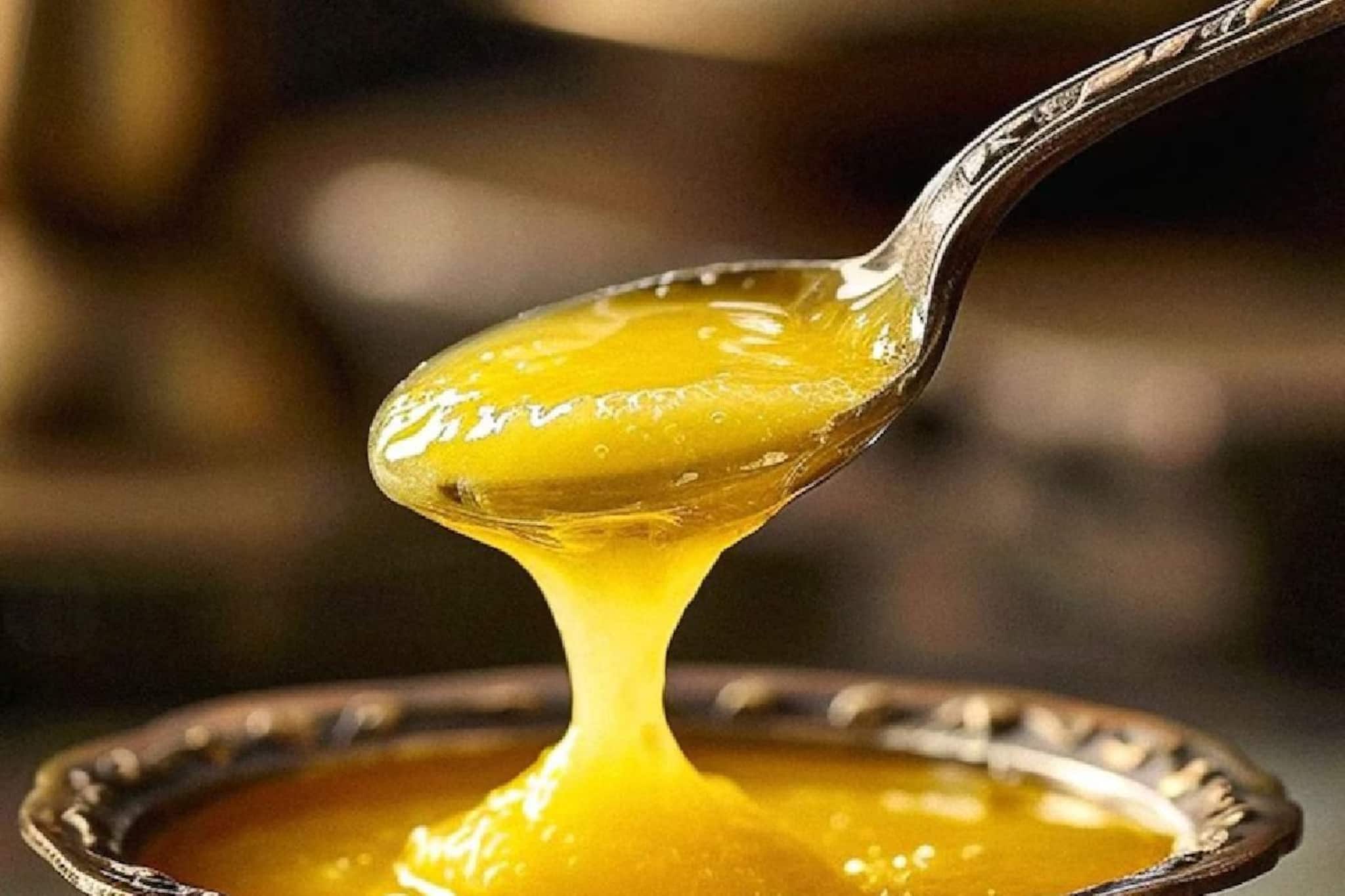 পুরনো ঘি-তে বেশি পুষ্টি নাকি নতুন ঘি? কোন সময়ের ঘি খেলে শরীরে বেশি উপকার? জানুন পুরনো ঘি-তে বেশি পুষ্টি নাকি নতুন ঘি? কোন সময়ের ঘি খেলে শরীরে বেশি উপকার? জানুন