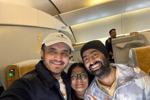 Sourav and Arijit: সস্ত্রীক অরিজিতের সঙ্গে দেখা সৌরভের, দক্ষিণ আফ্রিকায় কোচিং করাতে যাওয়ার পথে খোশমেজাজের সেলফি