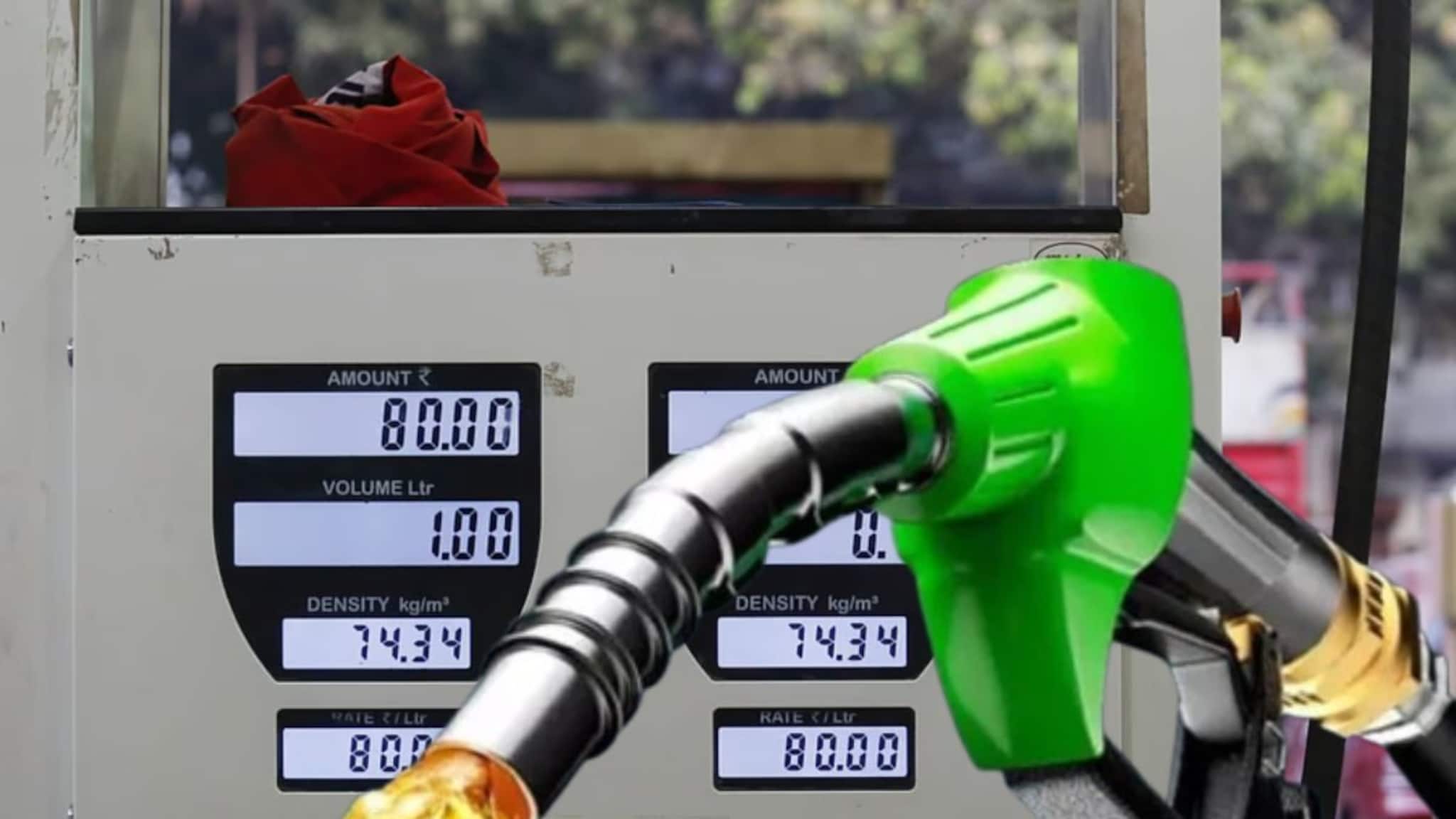 Petrol : ১০০, ২০০ টাকার পেট্রোল ভরান বাইকে? কোটি কোটি মানুষ এই ভুলটা করেন, না বুঝেই রোজ রোজ ঠকছেন পাম্পে গিয়ে