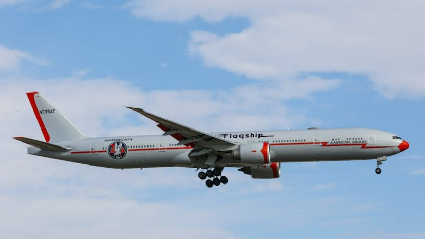 প্যারিসের শার্ল দ্য গল বিমানবন্দর থেকে প্রিমিয়াম উড়ান উড়বে চারটি রুটে। লা প্রিমিয়ার স্যুট এবং বিজ়নেস ক্লাস কেবিন থাকবে এই বিমানে। 