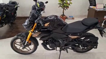 একসময় স্বপ্নের বাইক, এখন হাতের নাগালে—এই দামে কিনতে ব্যস্ত ক্রেতারা