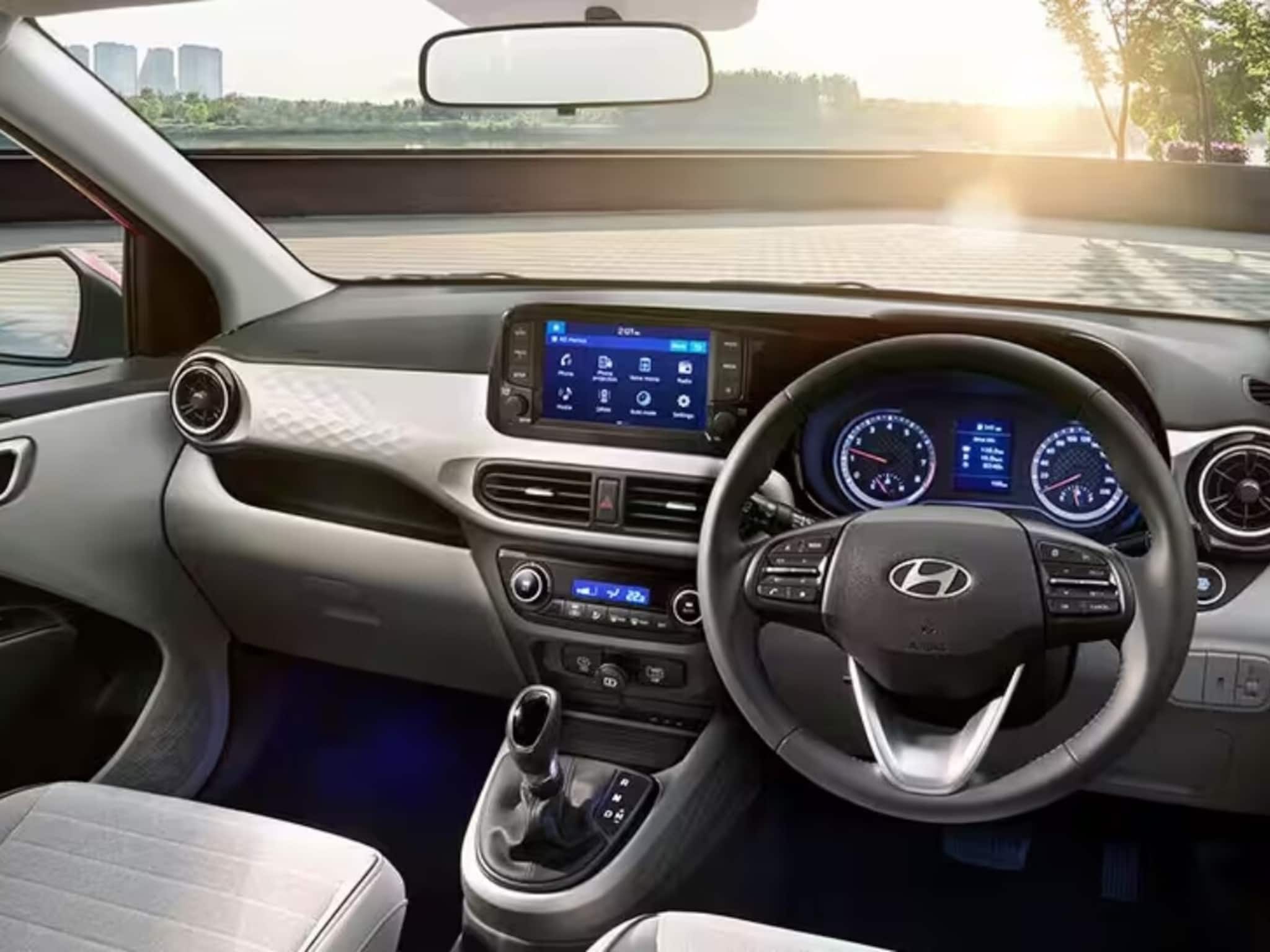 ভারতে গাড়ির স্টিয়ারিং কেন ডানদিকে থাকে? আসল কারণ জানলে চমকে যাবেন! ভারতে গাড়ির স্টিয়ারিং কেন ডানদিকে থাকে? আসল কারণ জানলে চমকে যাবেন!