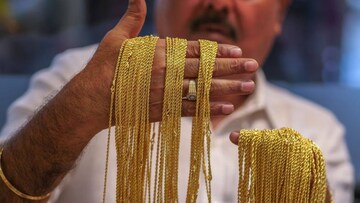 একদিনে সোনা-রুপোর বাজারে হু হু পতন! বিনিয়োগের জন্য এখনই সেরা সময়! কী বলছেন বিশেষজ্ঞরা?