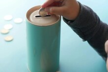 Post Office Schemes: সন্তানের ভবিষ্যৎ নিয়ে চিন্তা? পোস্টঅফিসের এই স্কিমগুলিতে টাকা রাখতে পারেন নিশ্চিন্তে